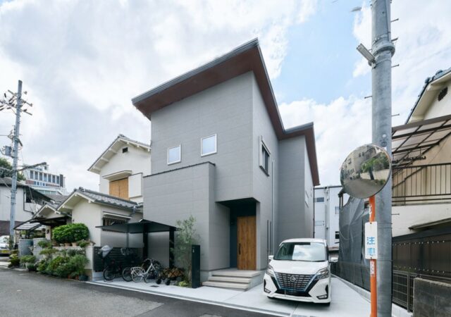 モダンでスッキリとした意匠のLDK ヌックはまるで秘密基地 お帰り動線・家事ラク動線で毎日が快適